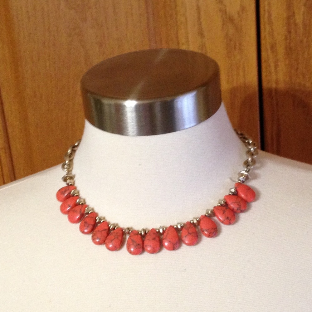 KENNETH COLE - Semi-Precious Coral Neckace - Excellent Shape